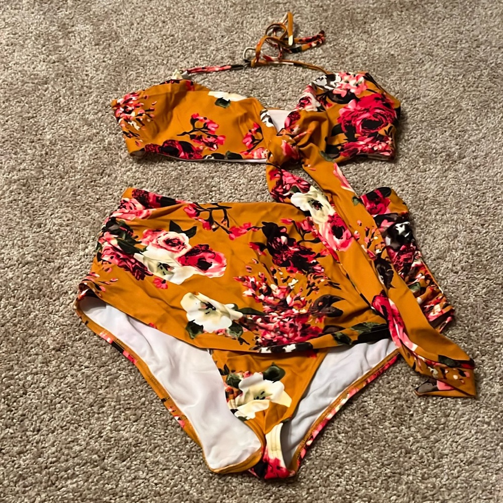 High waisted bikini